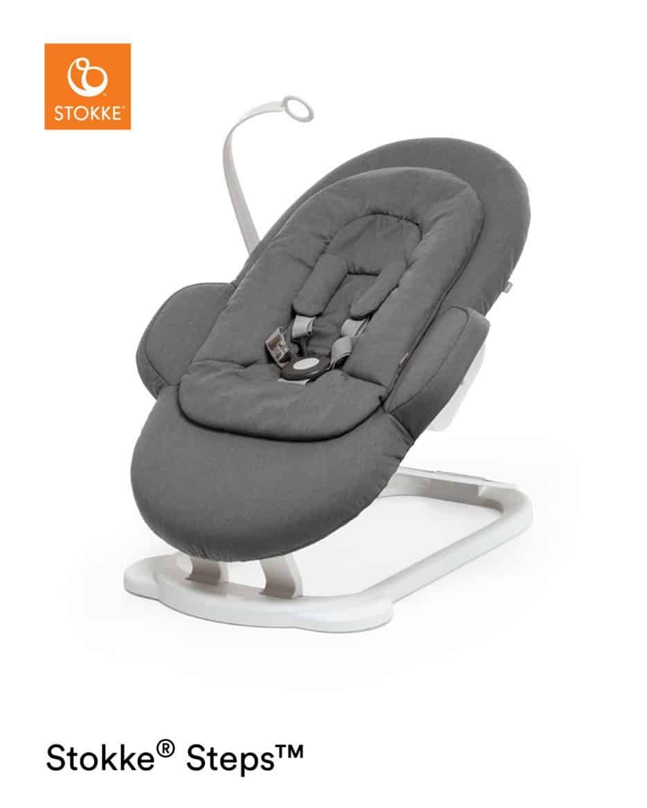 Se Stokke ® Stepsâ¢ Skråstol - White Deep Grey hos KÆRE BØRN